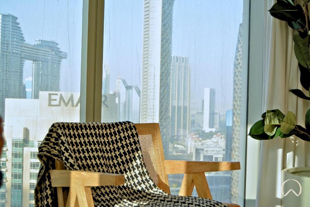 Oraya - Modern 5 Min Walk To Mall & Burj Views